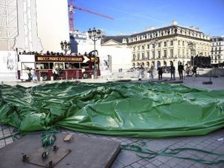 Vandals deflate Paris 'sex-toy' sculpture after outrage