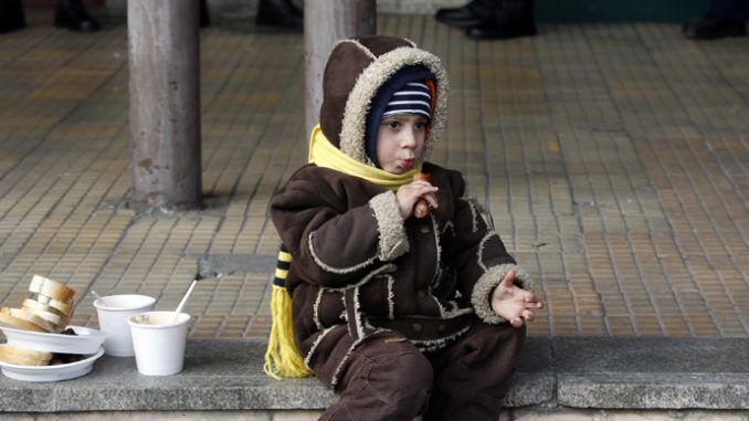 Hundreds of UK children sleep on streets and in drug dens – local govt slammed