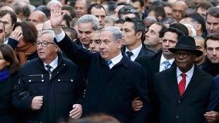 Benjamin Netanyahu criticised over his behaviour at Paris solidarity march
