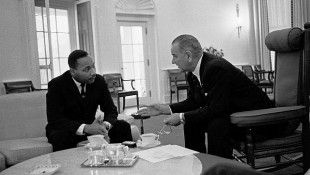 Martin_Luther_King,_Jr._and_Lyndon_Johnson