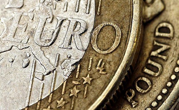 British pound begins falling amid Brexit fears