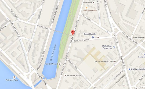Shootout In Bastille Area Of Paris, Two Gunmen On Run