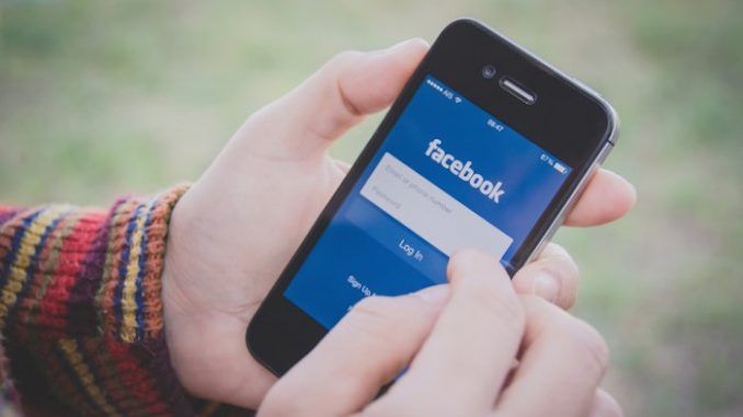 Professor claims Facebook app is listening to people on their cellphones