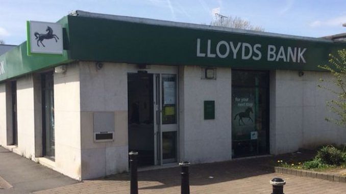 Lloyds bank cut thousands of jobs and close branches amid meltdown