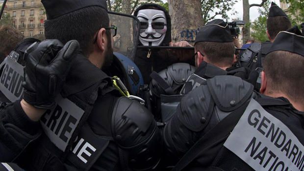 Paris protests masks