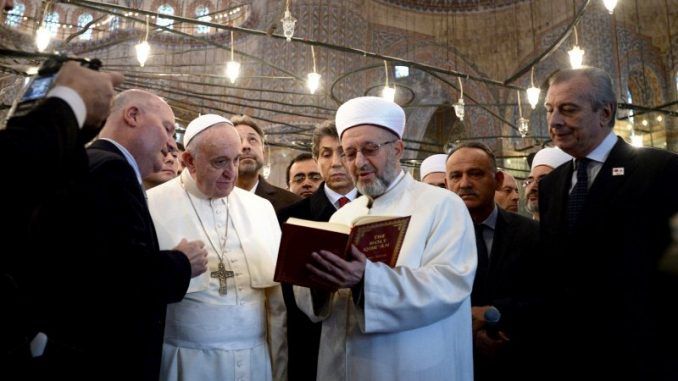 Pope prepares to make ET disclosure