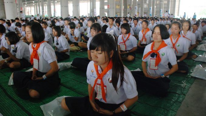 1 million children in Thailand meditate for world peace