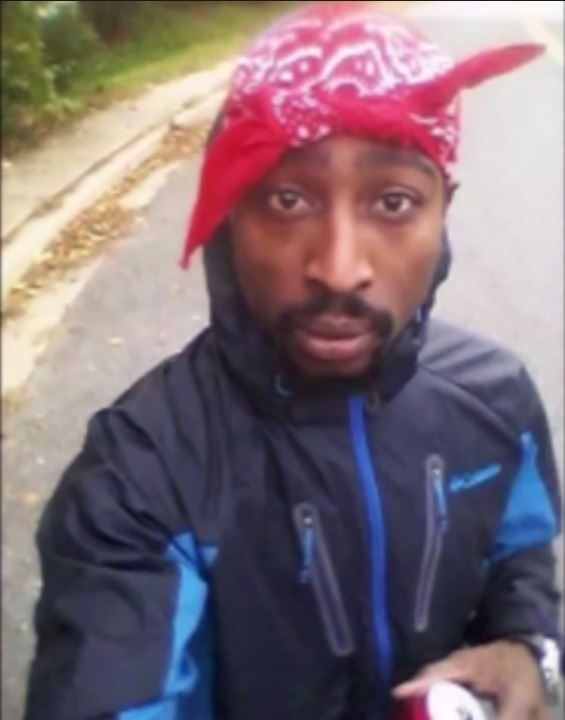 A newly released photograph shows an uncanny resemblance to Tupac