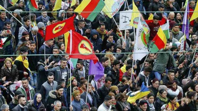 Thousands of Kurds rise up against brutal Erdogan