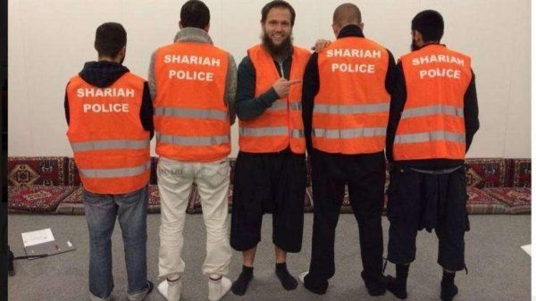 creeping-sharia