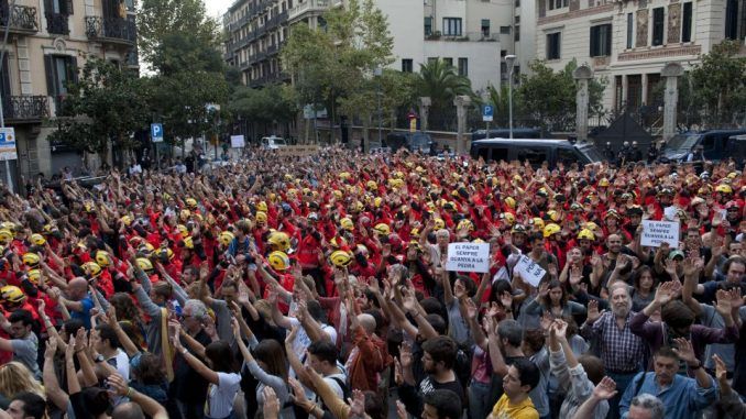 Spanish court voids Catalonia independence vote and gears up for civil war