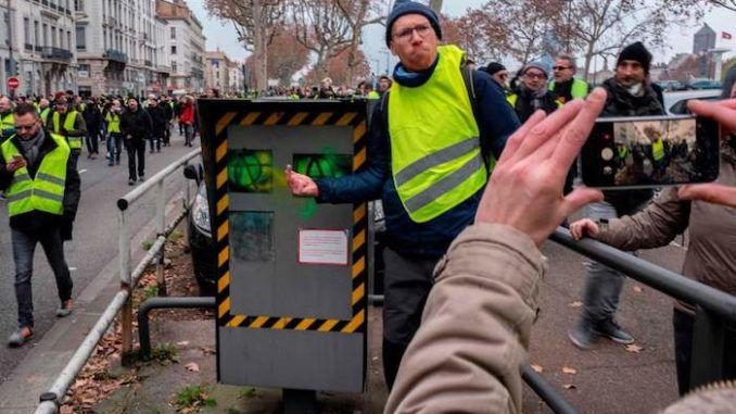 Yellow Vest protestors destroy speed cameras in France
