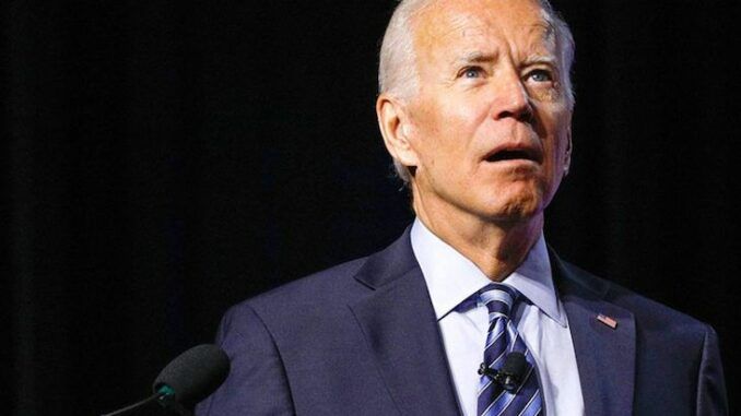 Confused Biden forgets what he's talking about, takes out notes to answer a question on Russia