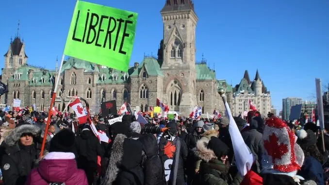 Canadians Form Human Barricade To Stop Cops Arresting Truckers – The World Needs To See This