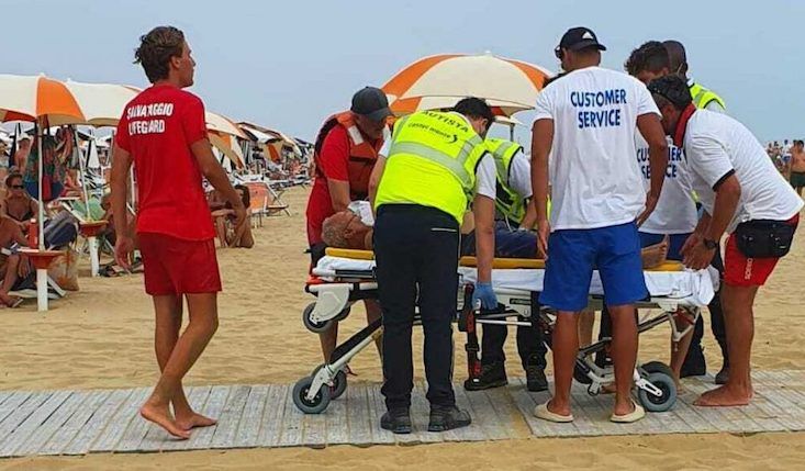‘We’re Completely Baffled’: Dozens of Fully Jabbed Tourists ‘Suddenly’ Drop Dead in Italy - News Punch