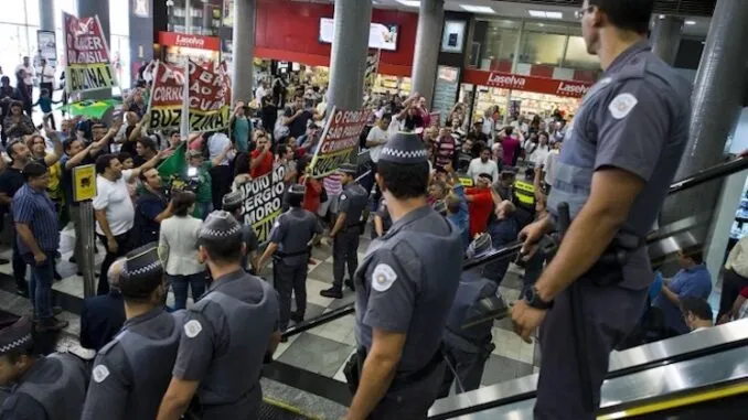ΦΡΙΚΗ – Ο Λούλα ντα Σίλβα διατάζει τους αξιωματούχους να κάνουν «βίαιες ενέσεις σε διαδηλωτές» με τα εμβόλια για τον COVID ως μια μορφή «τιμωρίας»!!!