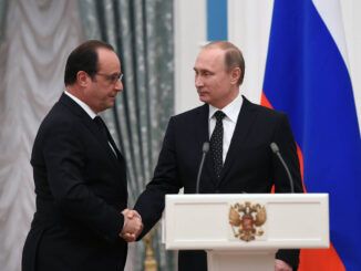 Francois Hollande and Vladimir Putin